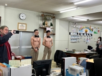 景気づけの漫才を披露★